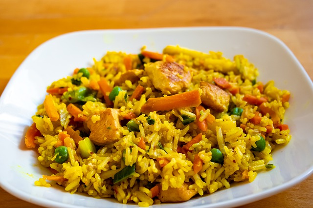 Riz au curry délicieux : Recette maison facile • Sun and Green